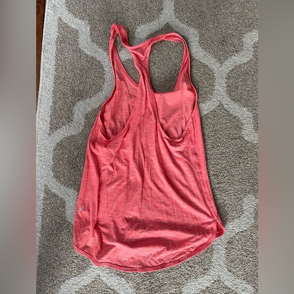 Women’s Lululemon Tank Top - Picture 2 of 2